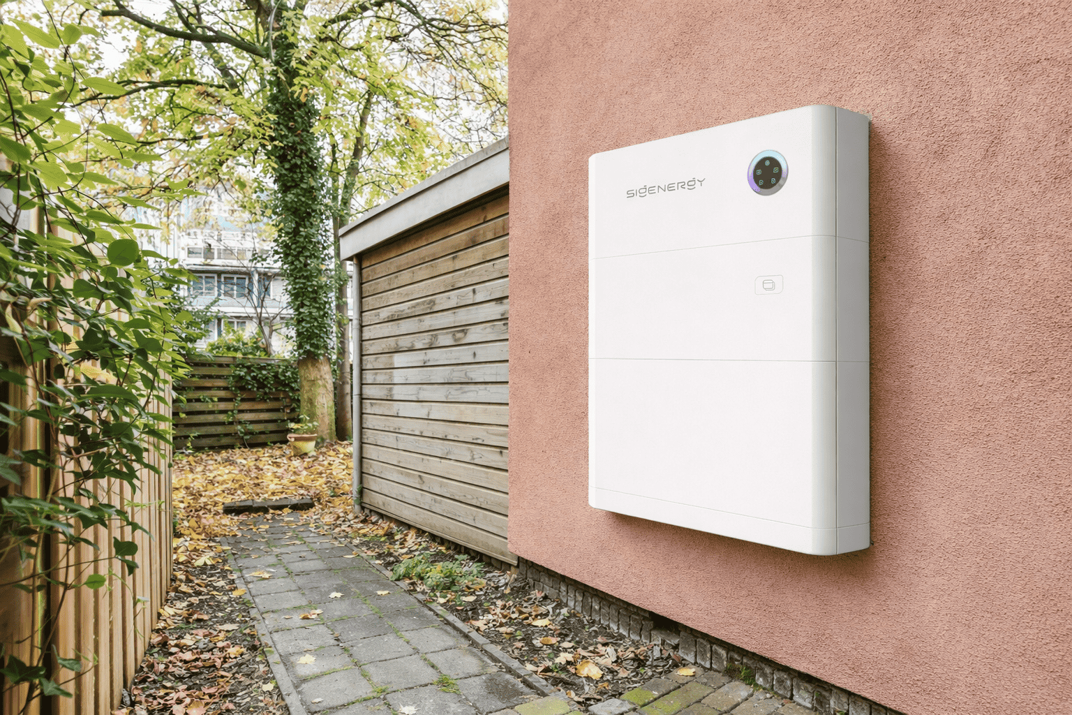 Sigenergy thuisbatterij aan de buitenmuur van een woning voor slimme energieopslag.